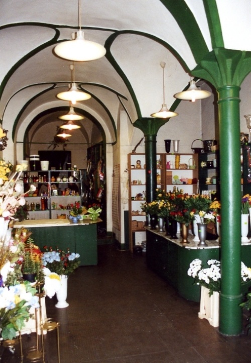 Kolumny wprowadzone w 1891 r. po likwidacji ściany działowej. (fot. E. Siejkowska, 2002 r. AWUOZL), zdjęcie nr 8