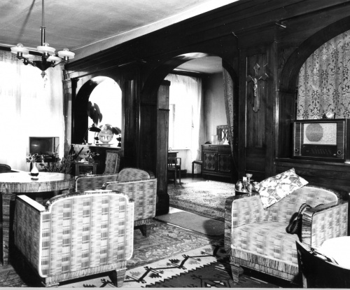 Leszno. Kamienica Rynek nr 32. Mieszkanie na 1 piętrze, boazerie drewniane wg projektu z 1916 r., stan z 1978 r. (fot. C. Maćkowiak, AWUOZL), zdjęcie nr 8