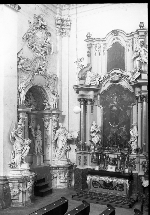 Kościół św. Mikołaja w Lesznie. Nagrobek Rafała Leszczyńskiego. (fot. sprzed 1939 r., AWUOZP)