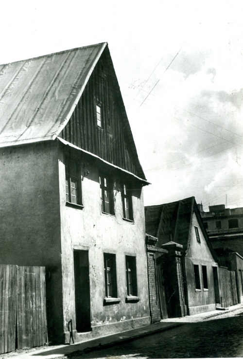 Dzielnica żydowska w Leszni, dom przy ul. Bocznej, ob. nieistniejący. (fot. Maniewska, AWUOZL)
